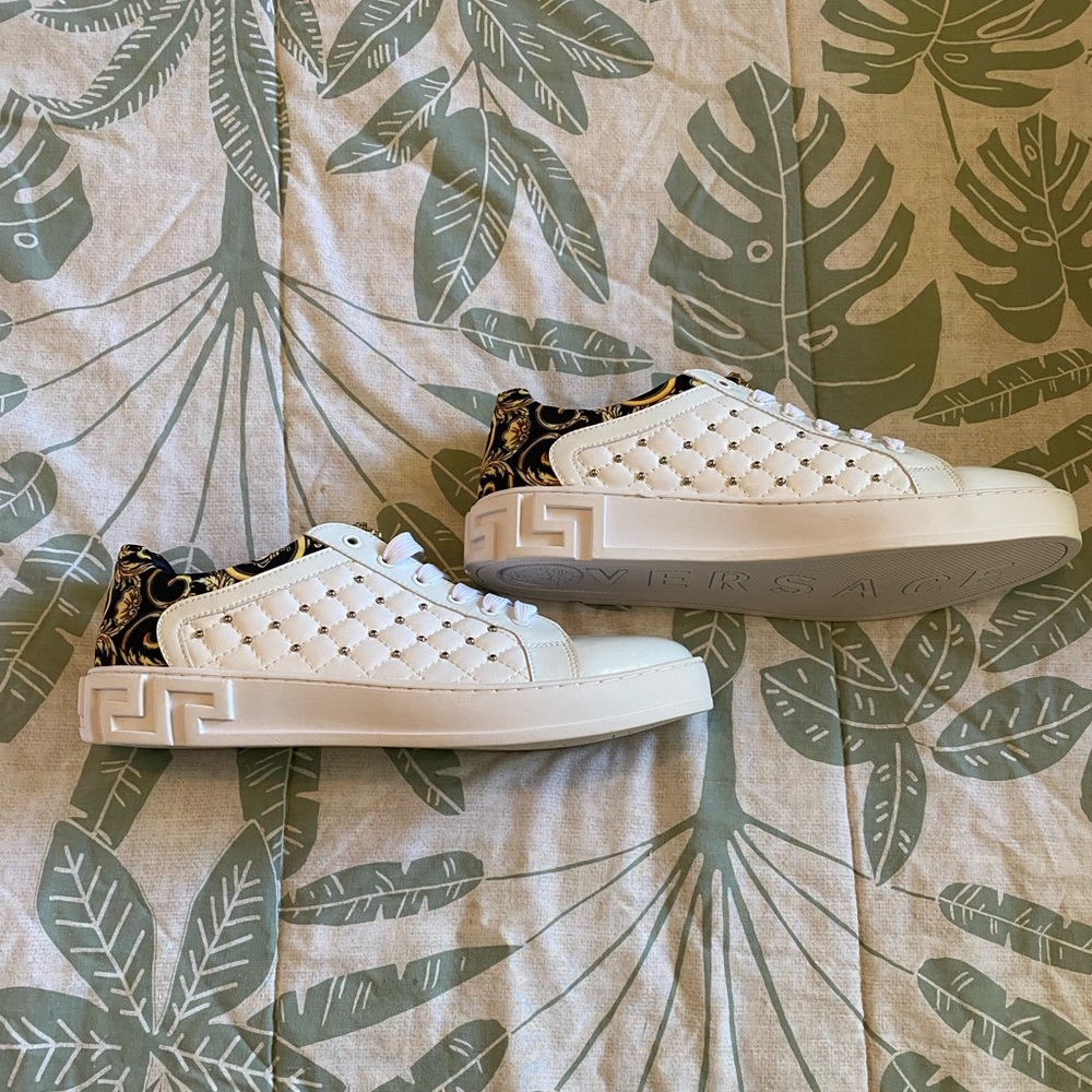 Imitation Versace Men’s Sneakers - Picture 1 of 4